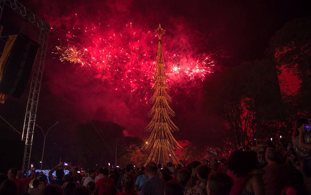 Abertura do Natal de Foz 2018 acontece nesta sexta-feira, 07, na Praça da  Paz - Clickfoz